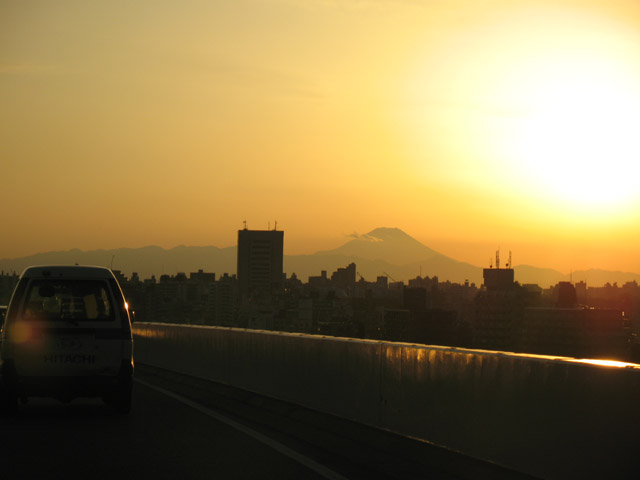 夕焼け 日暮れ 夕景 関東 東京　富士山が見える